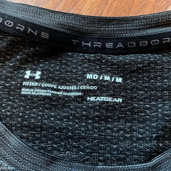BNWOT under Armour fitted heat gear - Picture 3 of 11